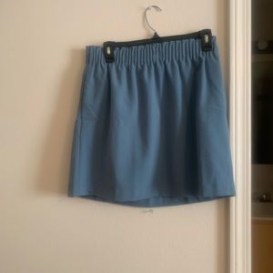 JCrew. Size 6. Never worn. Skirt w. Pockets!